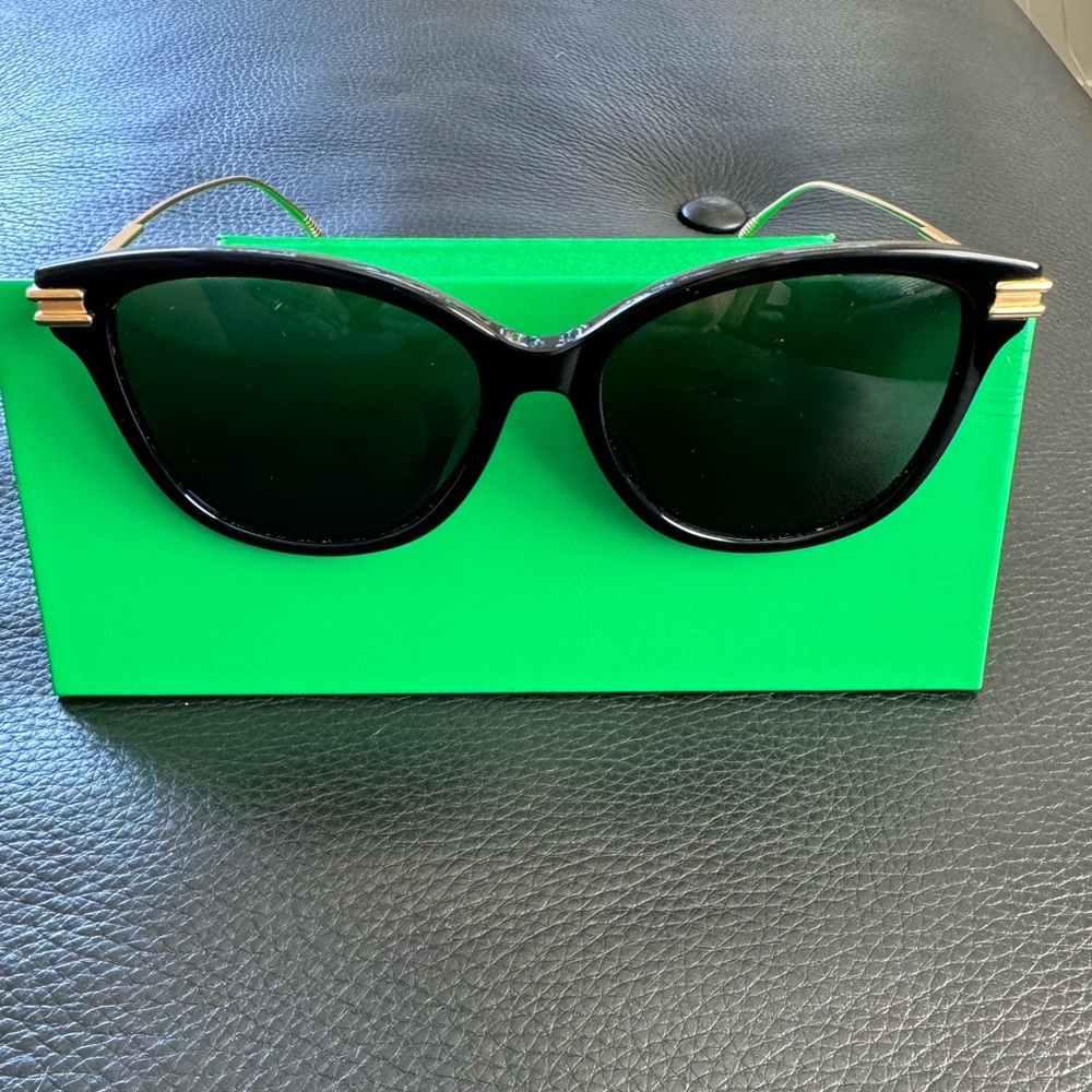 Bottega Veneta sunglasses